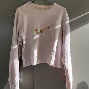 nike embroidery crewneck